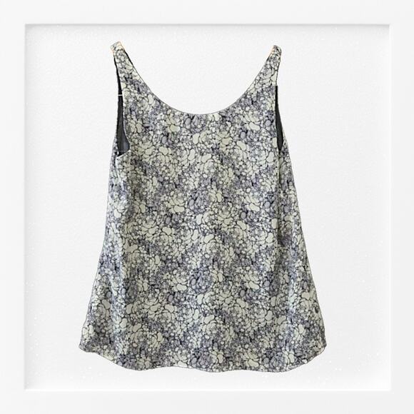 Loft Medium Blouse Sleeveless Lined Floral Pleats Blue White - Picture 2 of 8